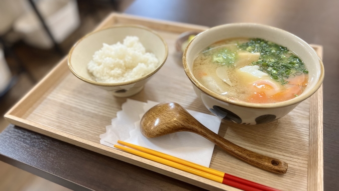 専門店が作る具だくさんみそ汁やゆし豆腐などの朝食付プラン！県庁前駅から徒歩5分、国際通りまで徒歩9分